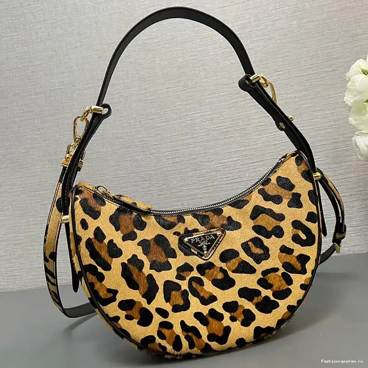 Fashionrepsfam ru 2411YA0022 Prada Bags 0615